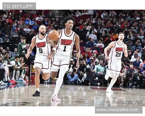 火箭对阵鹈鹕精彩直播视频全程回放与赛况分析